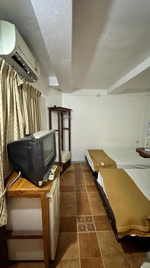 Relax Guest House Patong Exterior photo