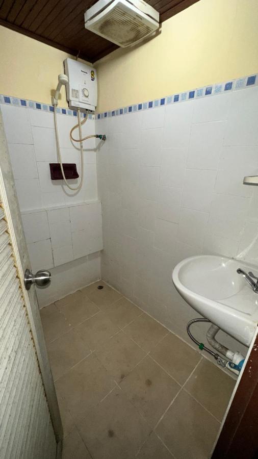 Relax Guest House Patong Exterior photo