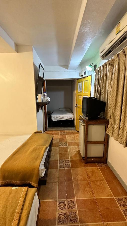 Relax Guest House Patong Exterior photo